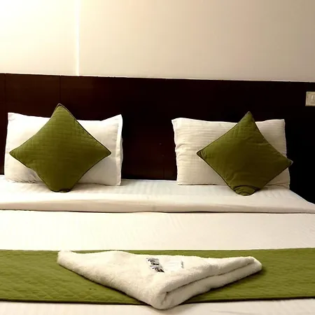 Hotel Grand Grace Plaza Near Igi Airport